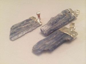 Blue Kyanite Pend Raw Pendant in Plated Metal Setting